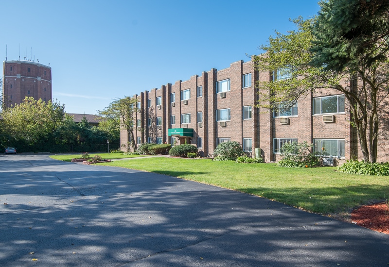 696 Elm Place, Highland Park