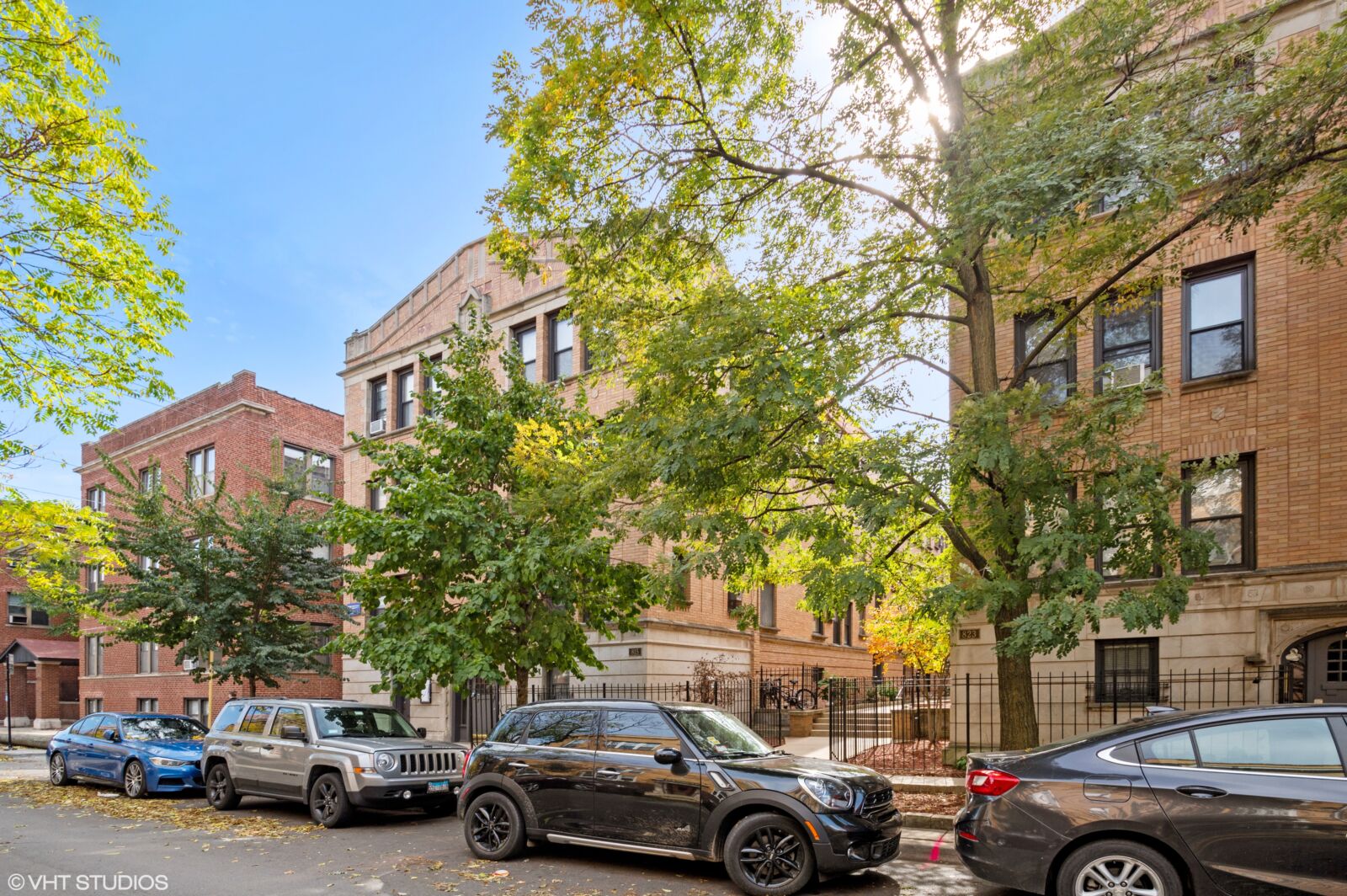 A three-story tan brick apartment building at 817 West Cornelia Avenue in Chicago’s Lakeview neig...